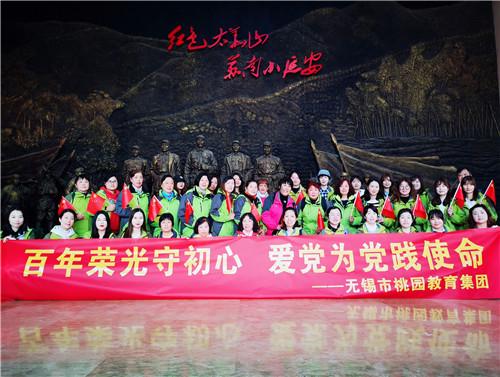 贵平高速南明河特大桥主墩已封顶